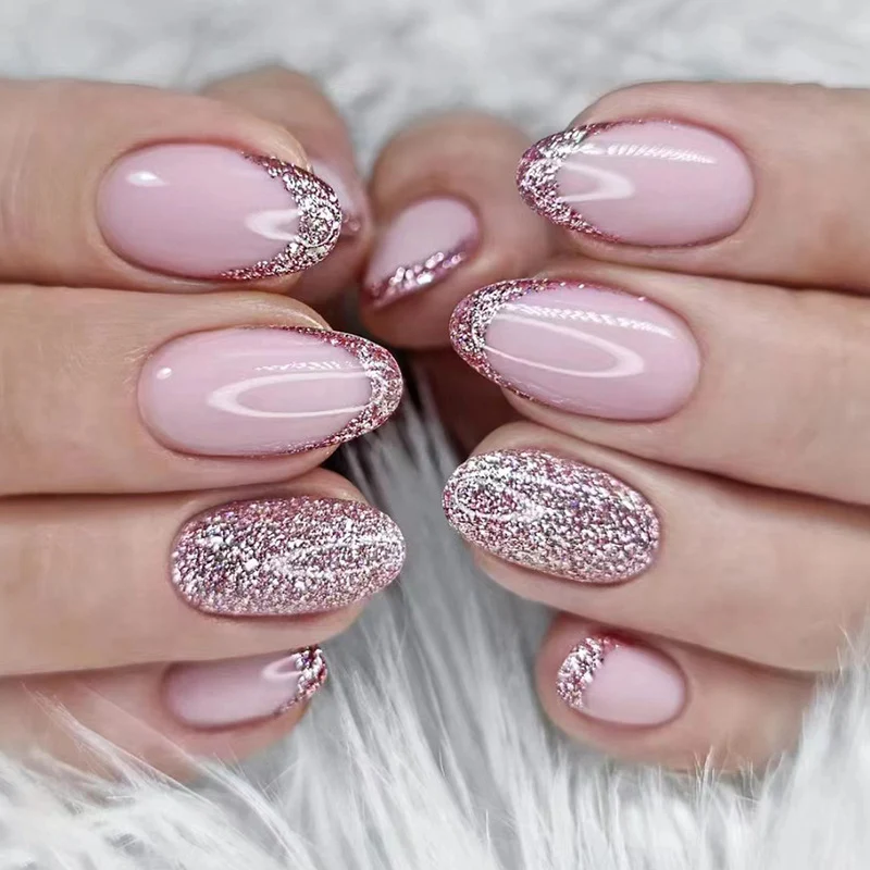Glamouröse Glitzer-Nagelverzierungen Karnz