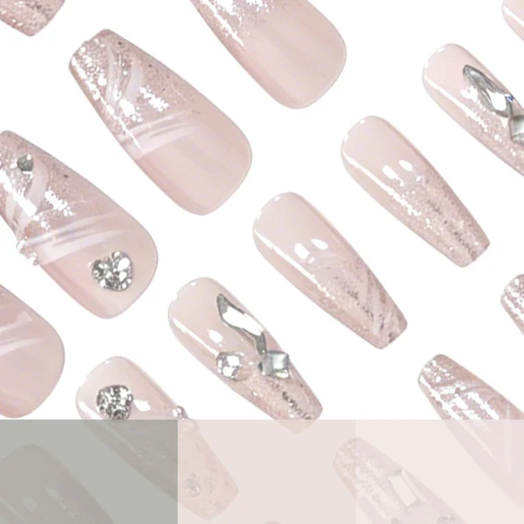 Glamouröse 3D Kristall Nagelverstärkungen Karnz