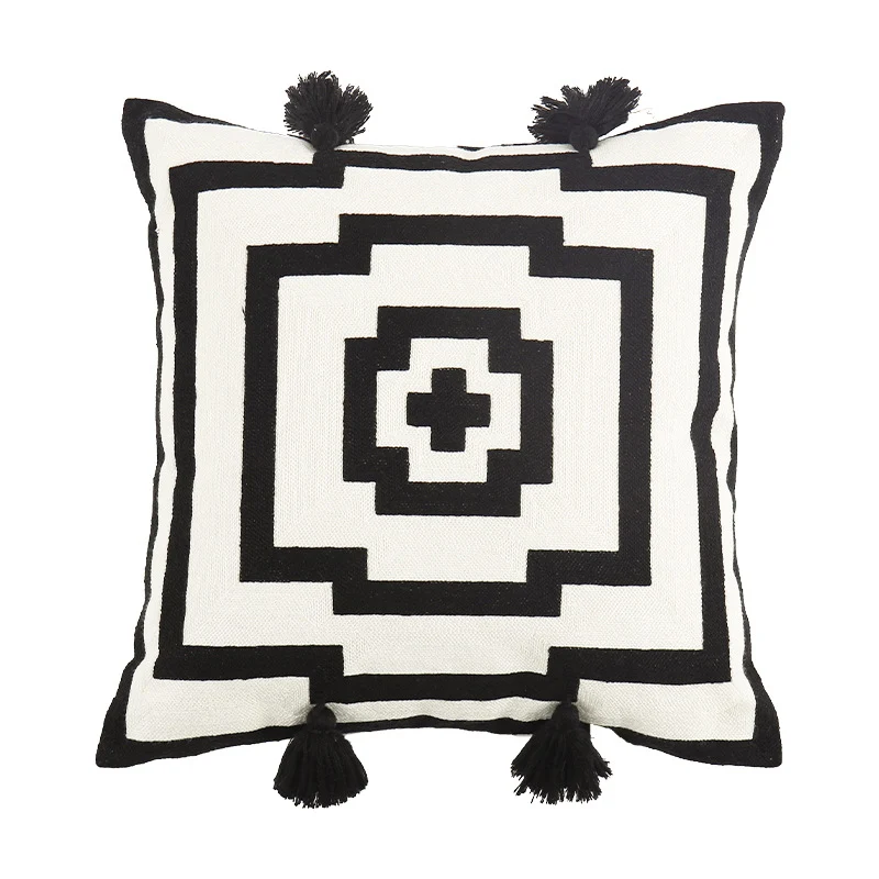 Dekoratives quadratisches Zierkissen mit Jacquard‑Gewebe und dekorativen Quasten Karnz
