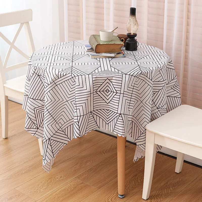 Abwaschbare Tischdecke mit feinem Karomuster, gewelltem Saum und pflegeleichtem PVC‑Finish Karnz