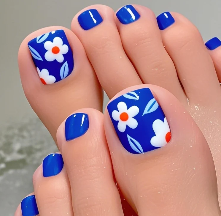 Florales Nageldesign Verbesserungen Karnz