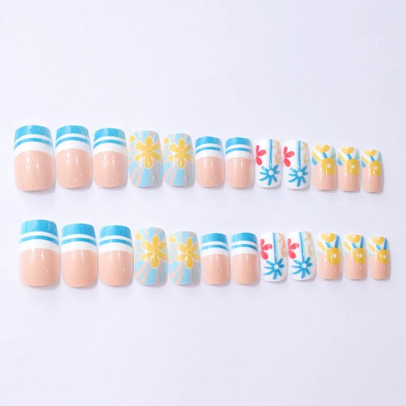 Florales Nagelkunst Design Set Karnz