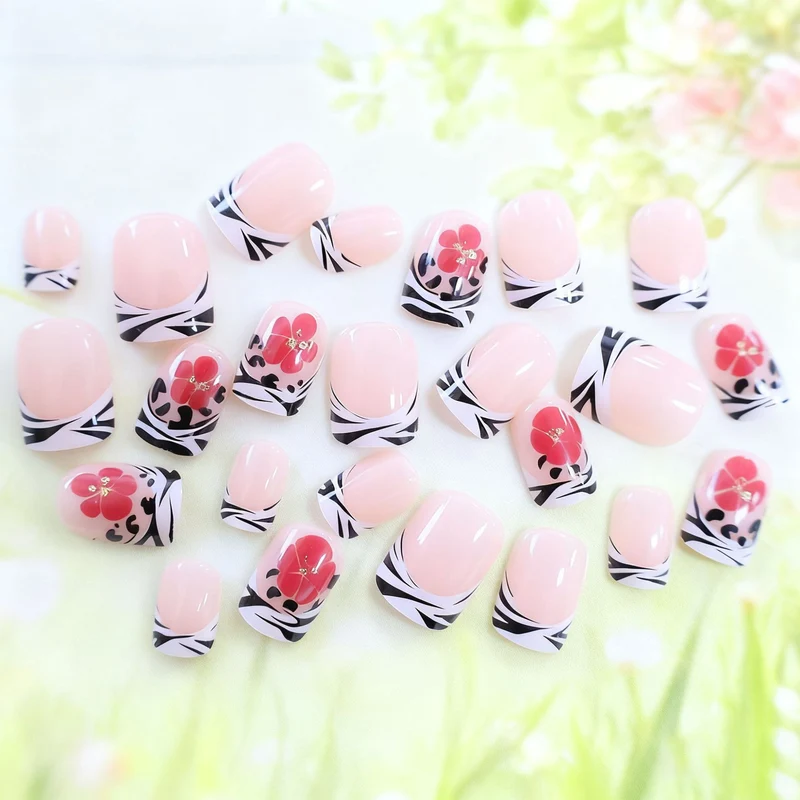 Florales französisches Nagelkunst-Extensions Karnz