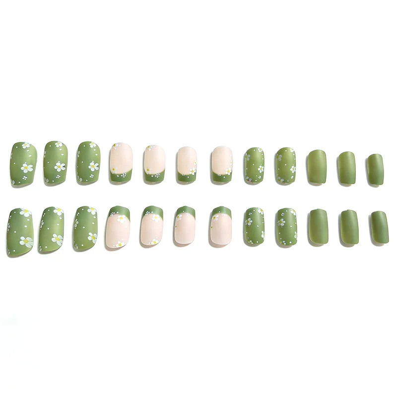 Floral Accent Nail Art Karnz