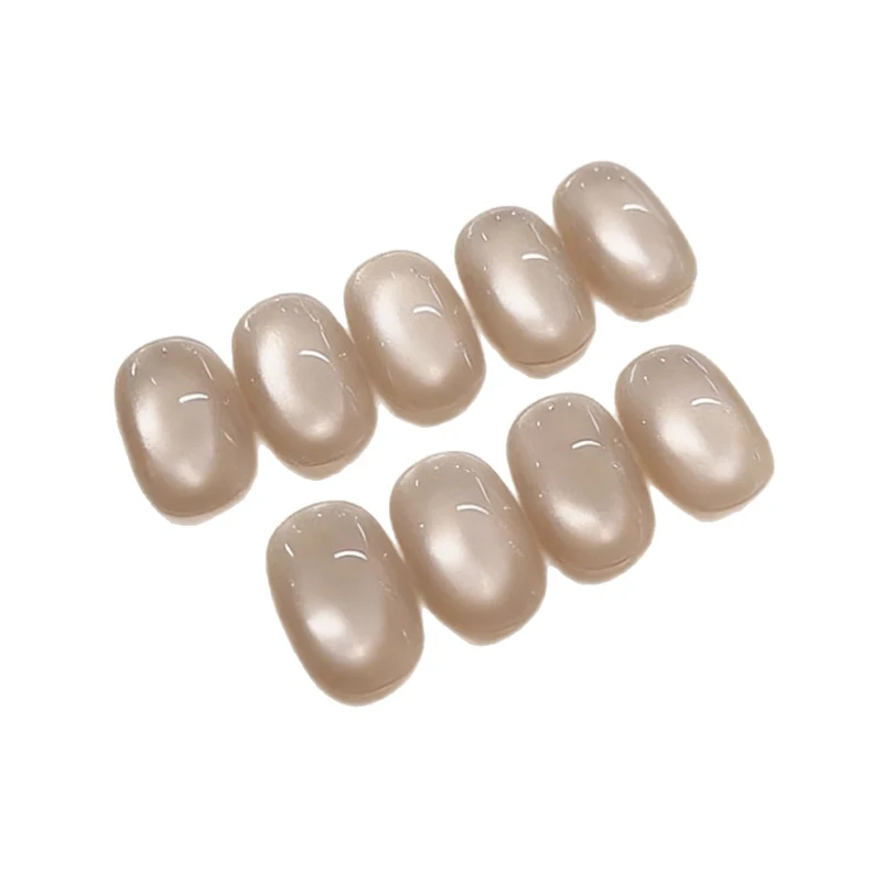 Elegante Ombre Nagelverzierungen Karnz