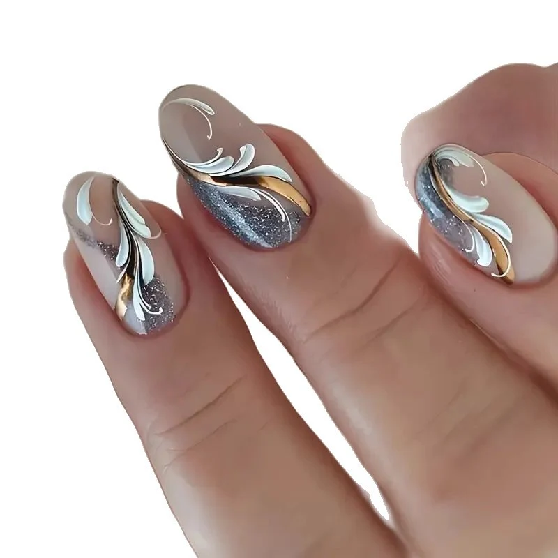 Elegante Ombre Nagelkunst Karnz