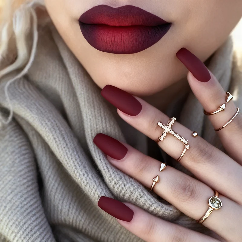 Elegante matte Finish Nagelverzierungen Karnz