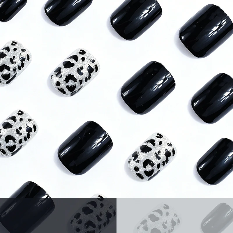 Elegante Glänzende Nagelverbesserungen Karnz