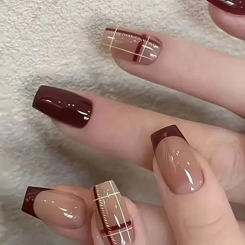 Elegant Glitter French Tip Nail Art Karnz