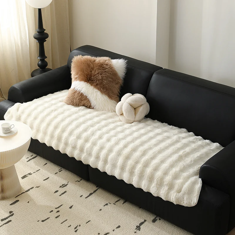Hochflor-Sofaüberwurf-Set aus Kunstfell mit Sitz-, Rücken- und Armlehnenbezügen Karnz