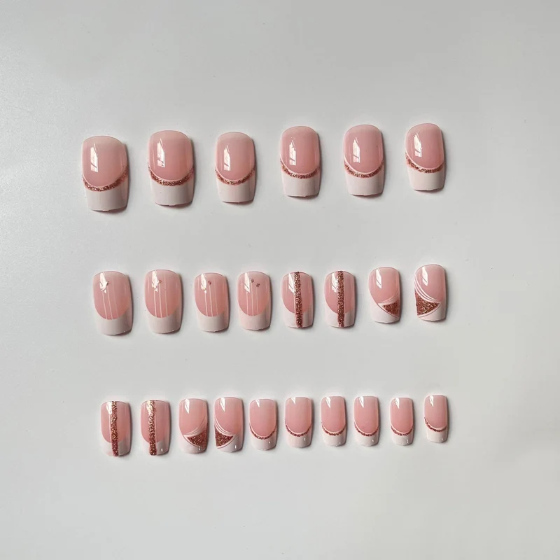 Elegantes French Tip Nagelkunst Set Karnz 1789915033