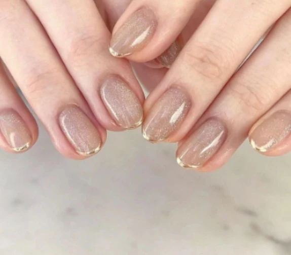 Elegante Französische Spitzen-Nagelkunstverlängerungen Karnz