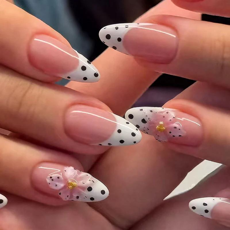 Elegante florale Spitzen-Acrylnagelverstärkungen Karnz