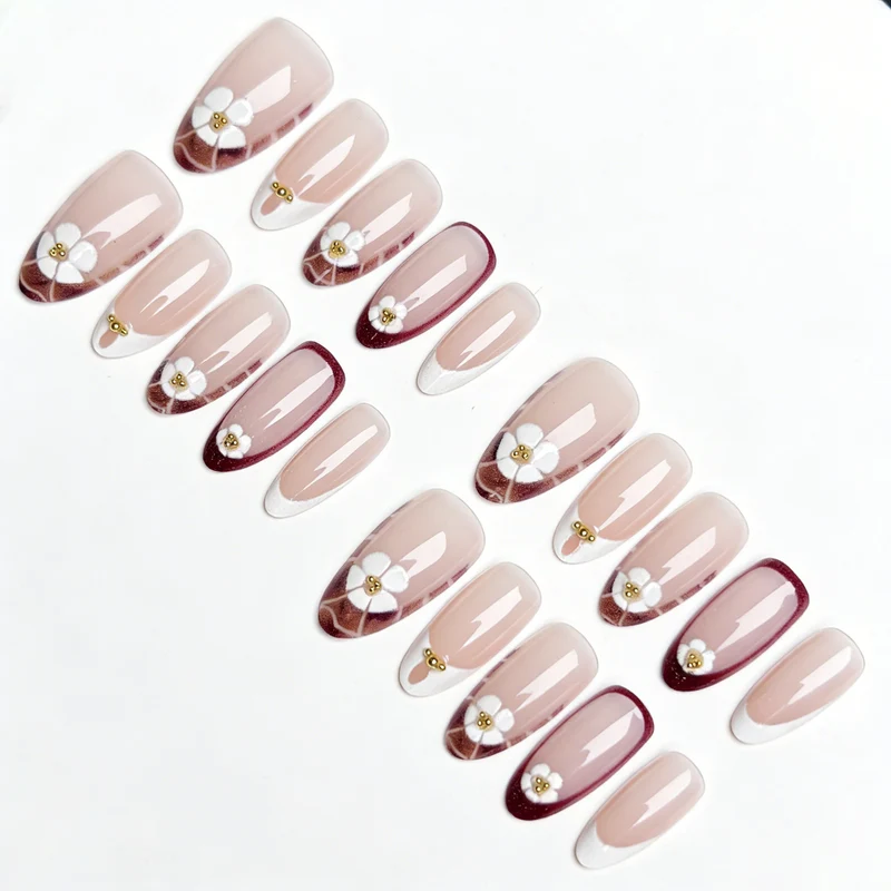 Elegante florale Design Press-On-Nagelverzierung Karnz
