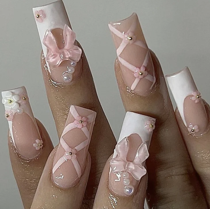 Elegante Blumen Schleife Nagelkunst Karnz