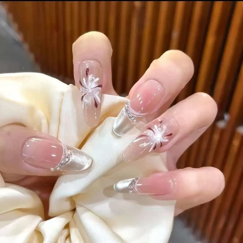 Dekorativer 3D Nagelkunst-Kit Karnz