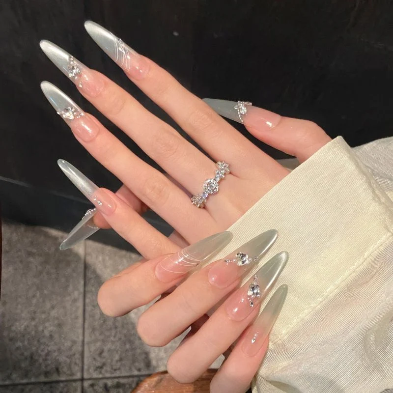 Dekorativer 3D Nagelkunst-Kit Karnz