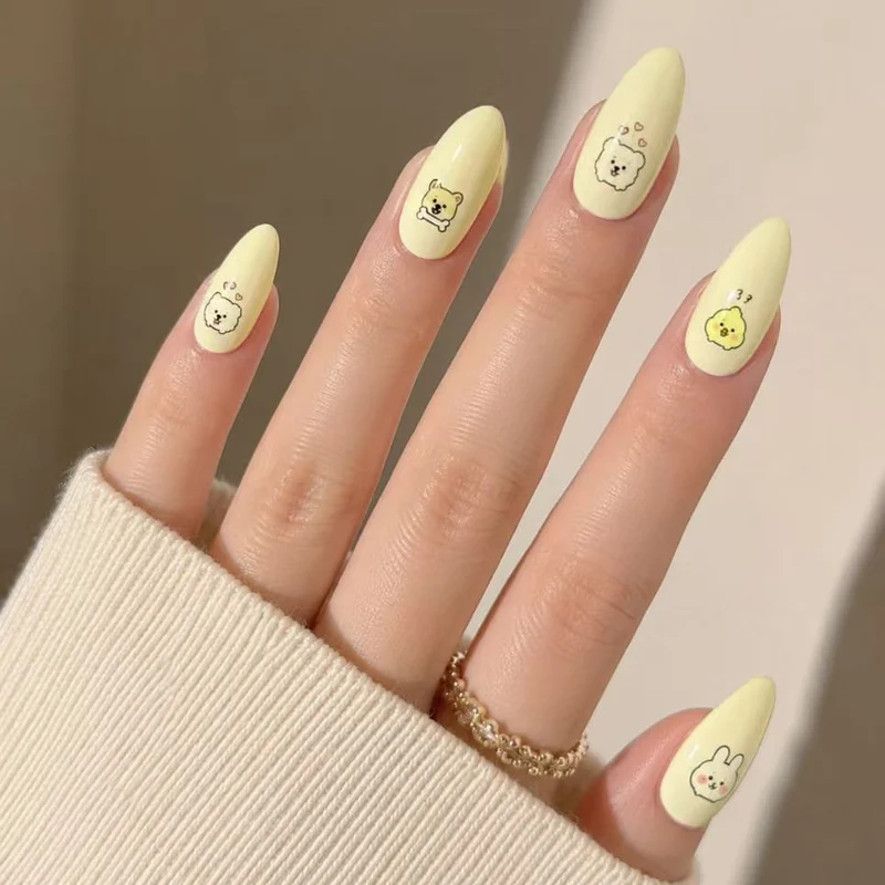 Niedliche Cartoon-Tier-Nagelkunst-Verzierungen Karnz
