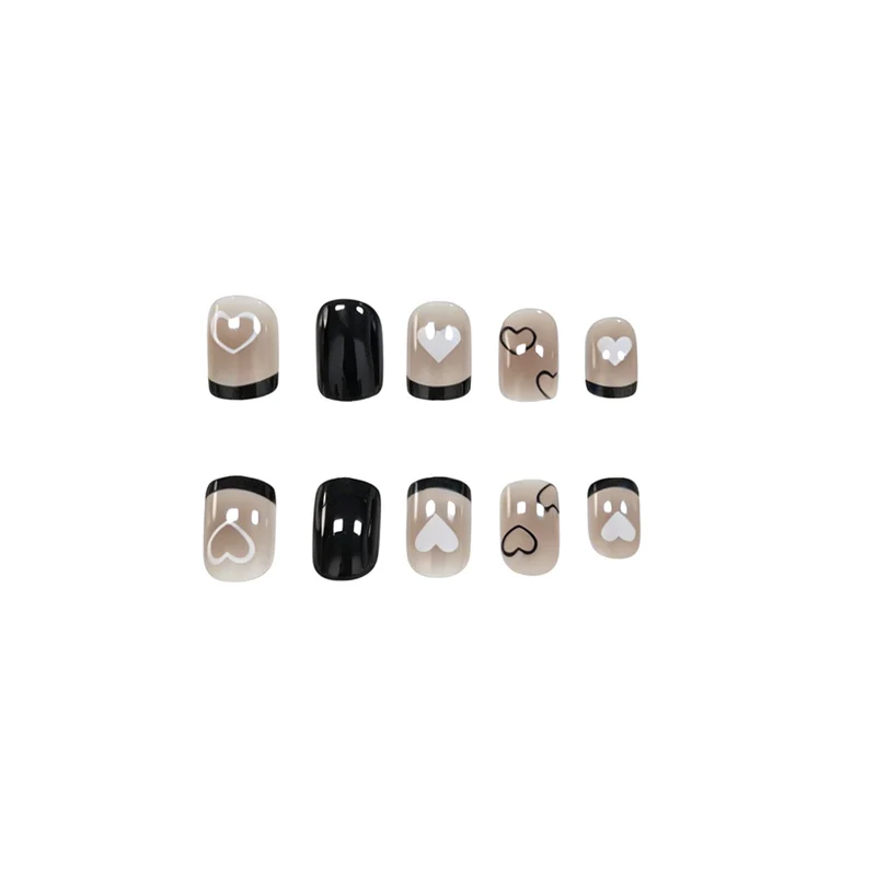 Kreative Herzmuster-Nail Art Verbesserungen Karnz