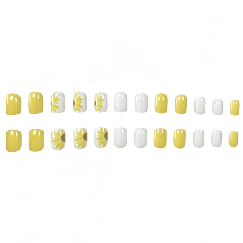 Kreatives florales Nagelkunst-Design Karnz