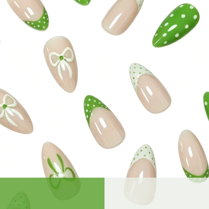 Kreative Dekorative Nail Art Karnz