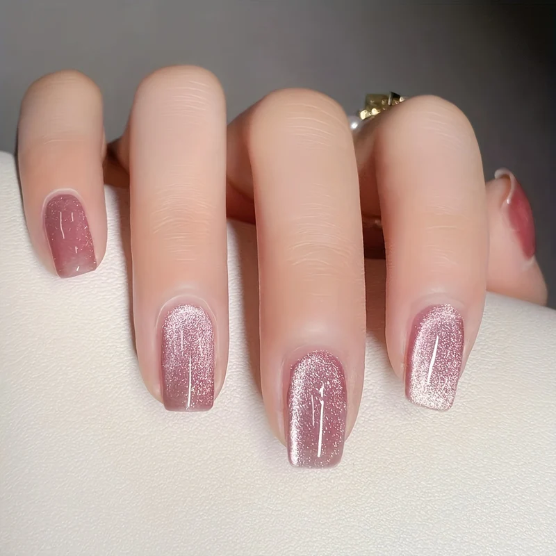 Dekorative Nagelkunst Verlängerungen Karnz
