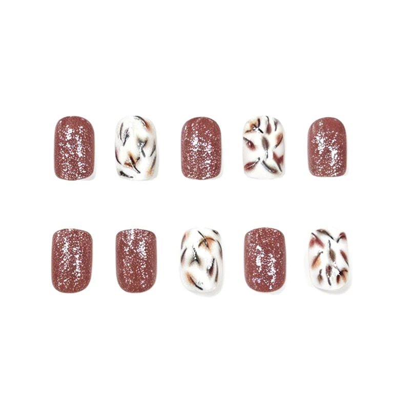 Dekorative, herbstlich inspirierte Nagelkunst Karnz