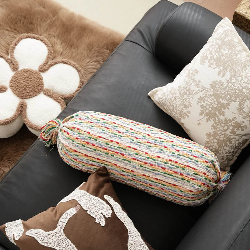 Wohnliches Kissen-Set aus gewebtem Baumwollmix mit Zylinderrolle und Quasten Karnz