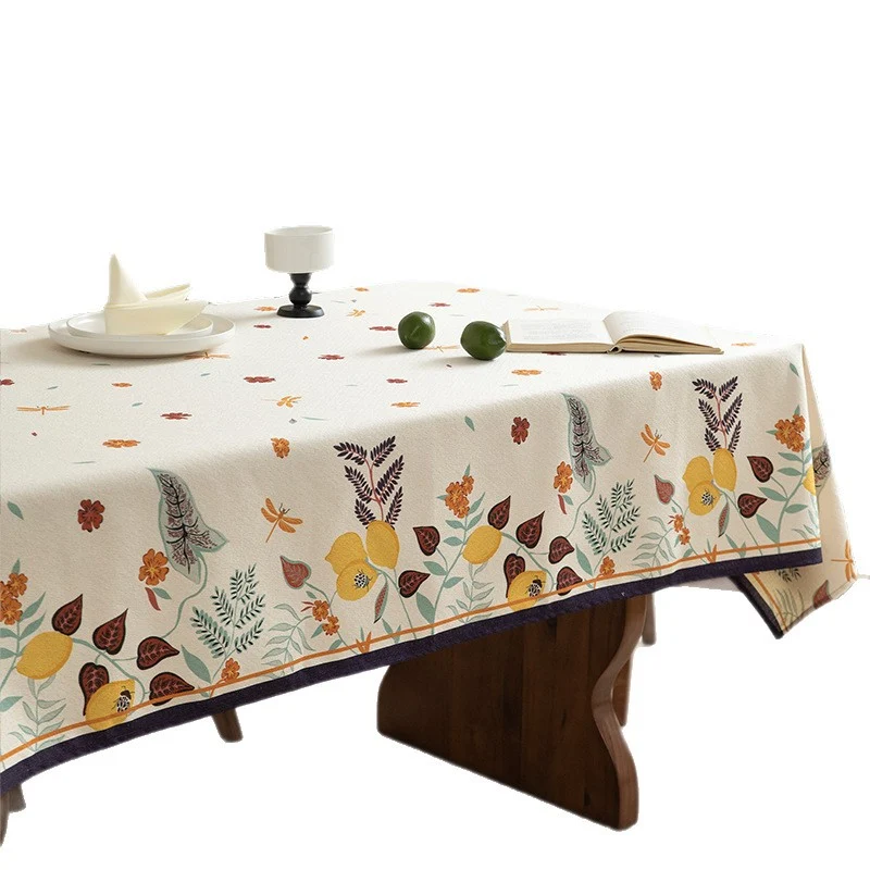 Tischdecke aus Baumwollmischung mit floraler Bordüren‑Illustration und verstärktem Saum Karnz