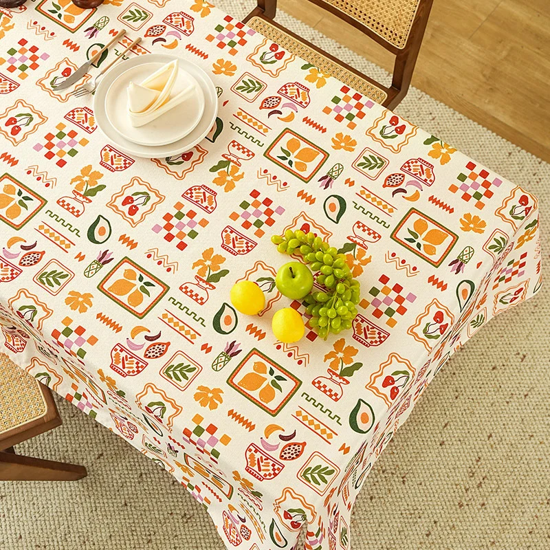 Rechteckige Tischdecke mit retro-inspiriertem Kachelmuster und Baumwollmischung Karnz