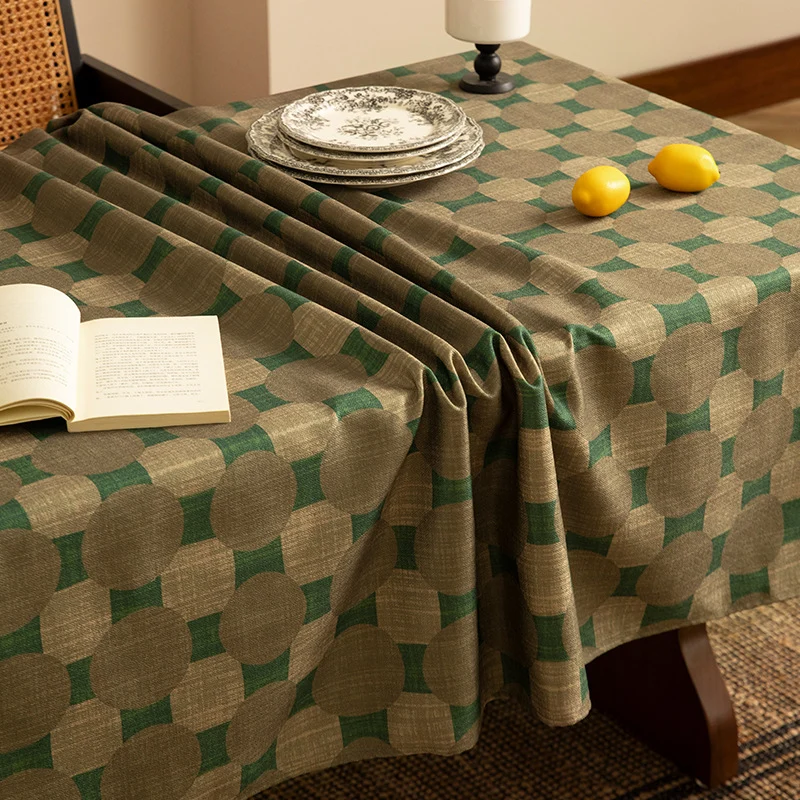 Rechteckige Tischdecke aus Baumwoll‑Leinenmischung mit ornamentaler Jacquardstruktur Karnz