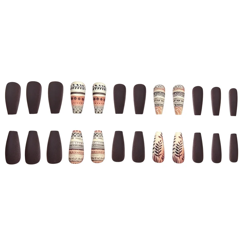 Künstlerisches saisonales Nageldesign Karnz