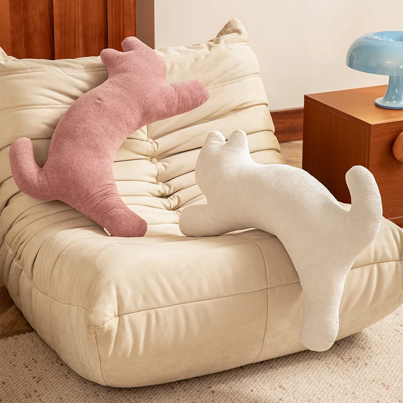 Kuscheliges Katzenform-Nackenkissen aus Mikrofleece Karnz