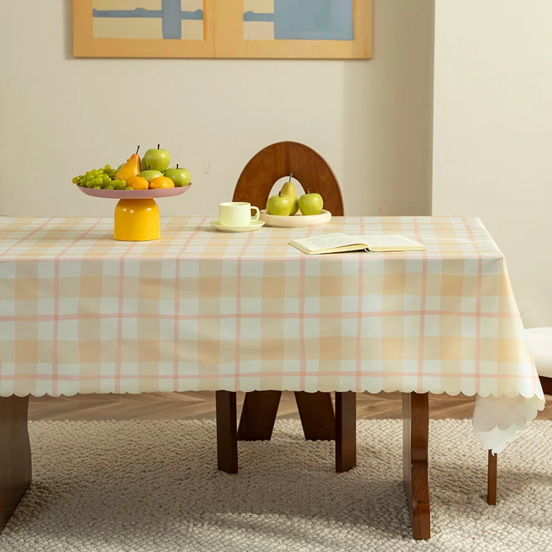 Abwischbare Tischdecke mit Sternenmotiv und gewelltem Saum Karnz