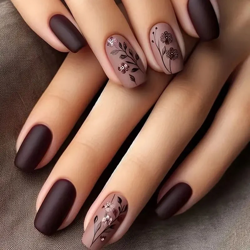 Künstlerische herbstliche Nagelkunst Karnz
