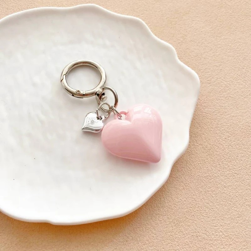 Herzförmiger Charm Schlüsselanhänger Karnz