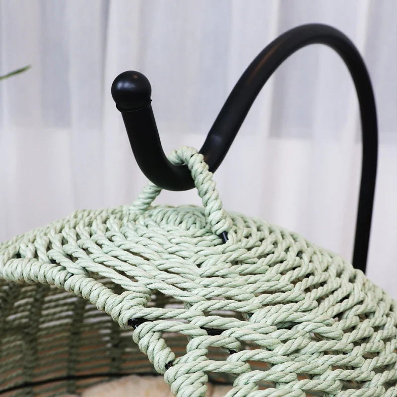 Bequemer Hängesessel aus Rattan Karnz