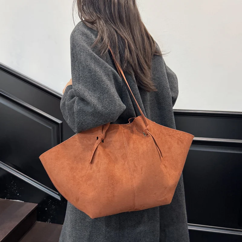 Wildleder Übergroße Tote Tasche Karnz