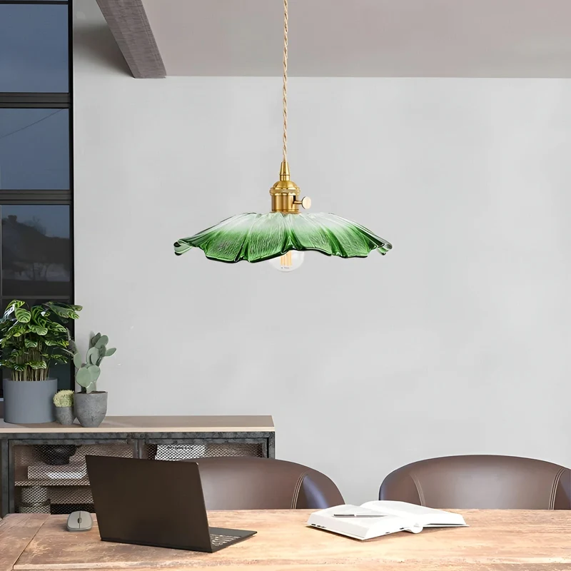 Hängelampe mit Blumenmotiv – Warmes Licht & stilvolles Design | Für Ihr Zuhause