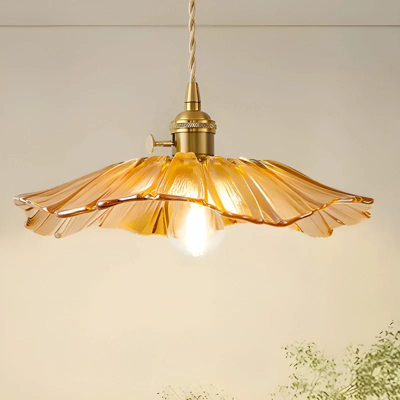 Hängelampe mit Blumenmotiv – Warmes Licht & stilvolles Design | Für Ihr Zuhause