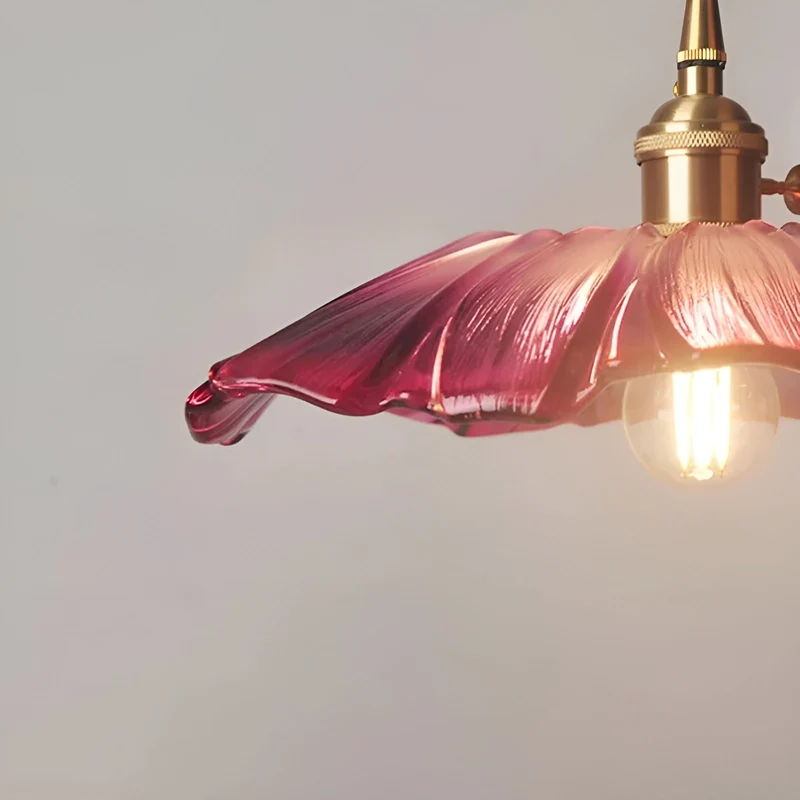 Hängelampe mit Blumenmotiv – Warmes Licht & stilvolles Design | Für Ihr Zuhause