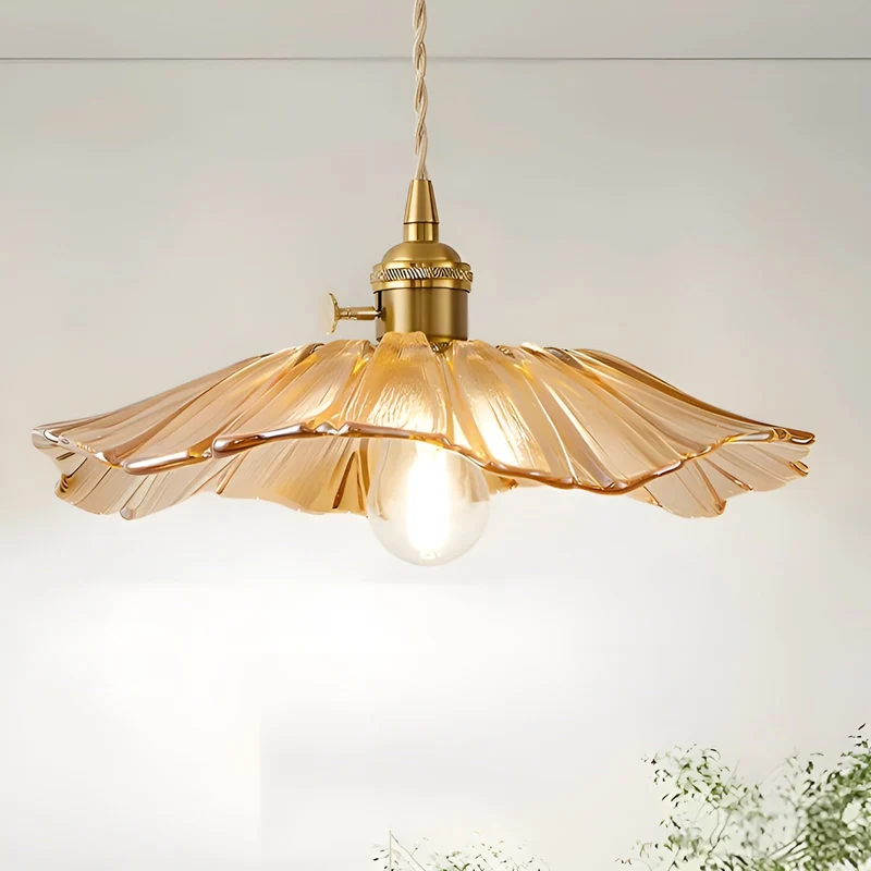 Hängelampe mit Blumenmotiv – Warmes Licht & stilvolles Design | Für Ihr Zuhause