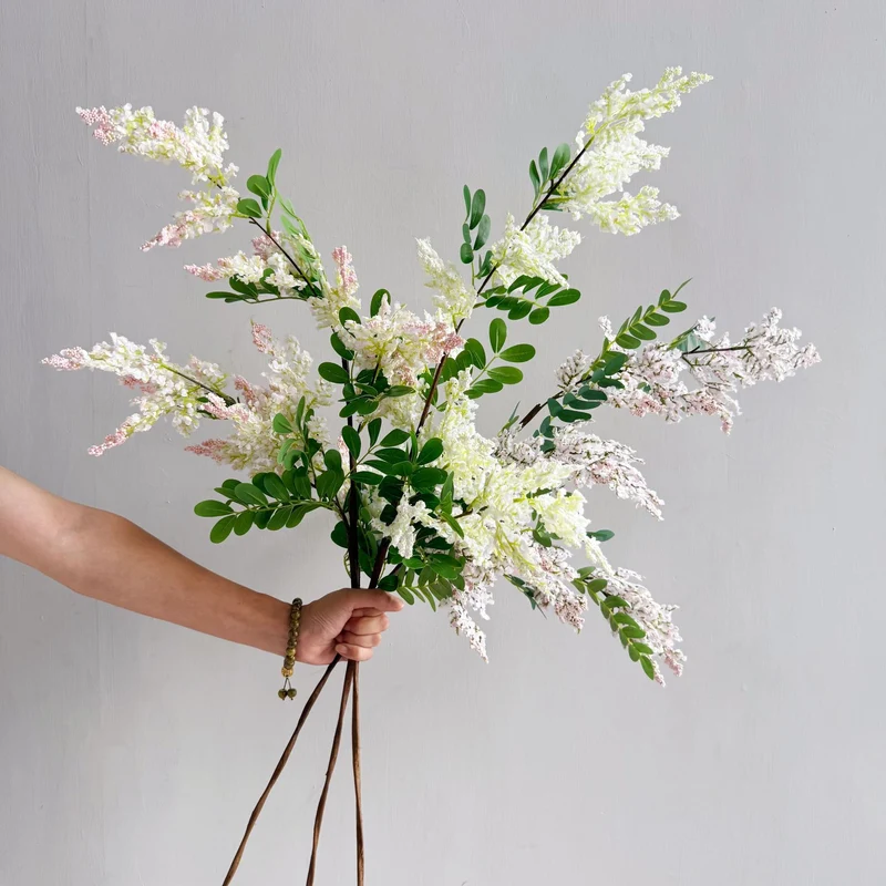 Künstliche Blumenarrangement