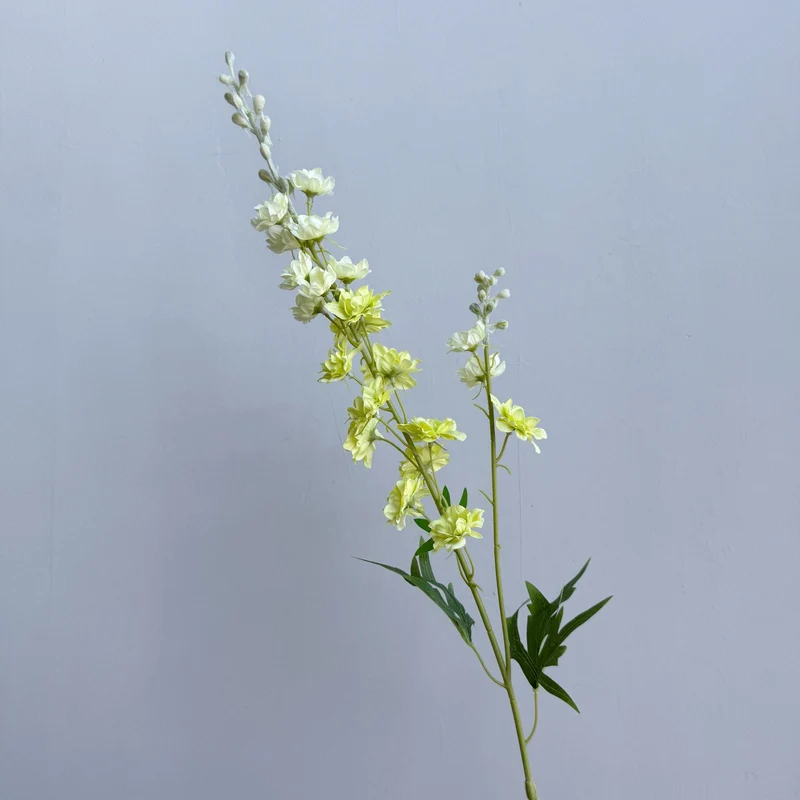 Elegante künstliche Blumenstängel