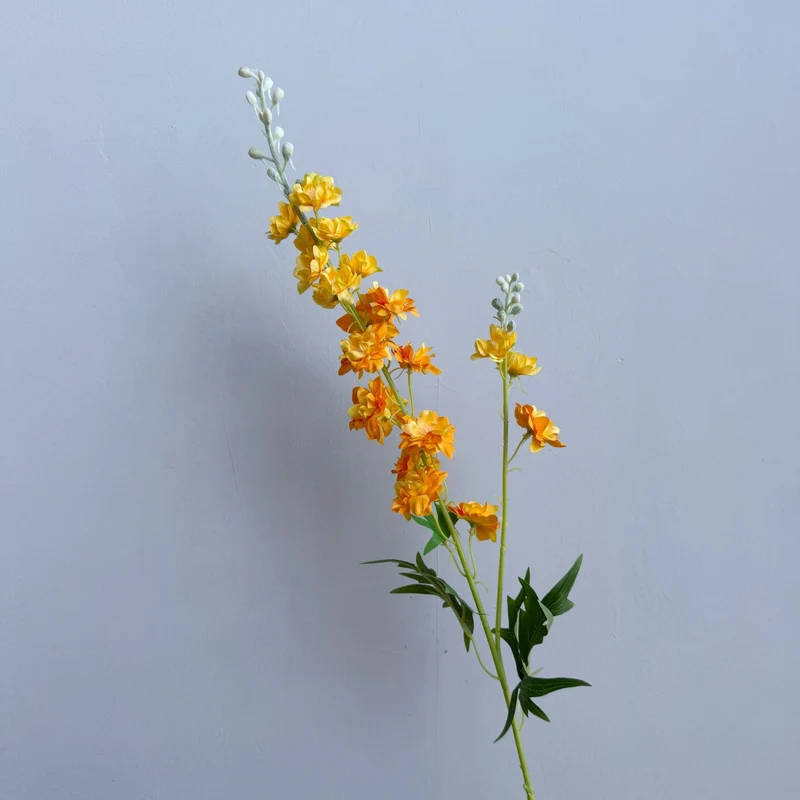 Elegante künstliche Blumenstängel