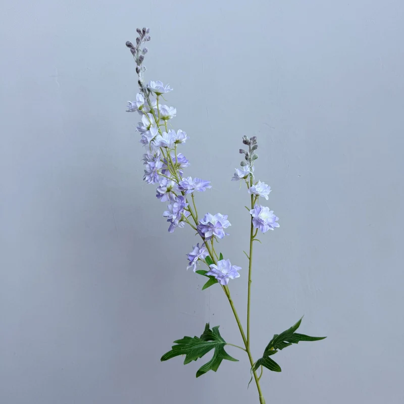 Elegante künstliche Blumenstängel