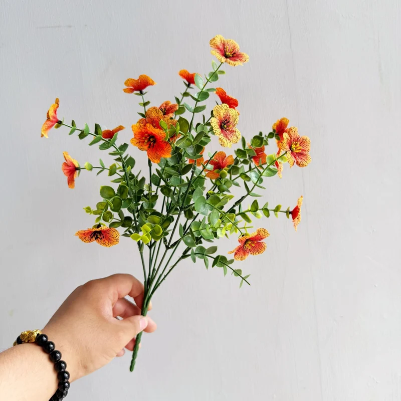 Dekorative Blumenakzent