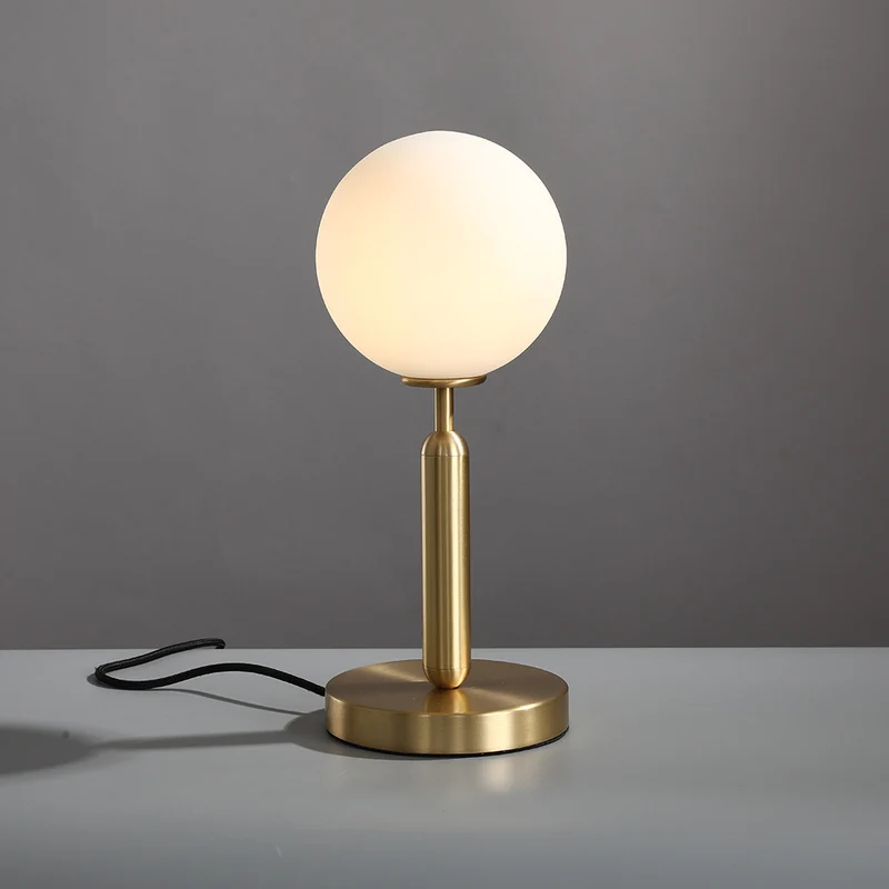 Schlanke Minimalistische Lampe für Stilvolle Innenräume