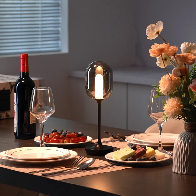 Dekorative Tischlampe für elegante Raumbeleuchtung