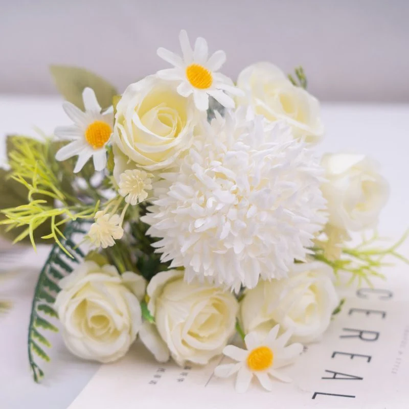 Lebhaftes dekoratives Blumenbouquet